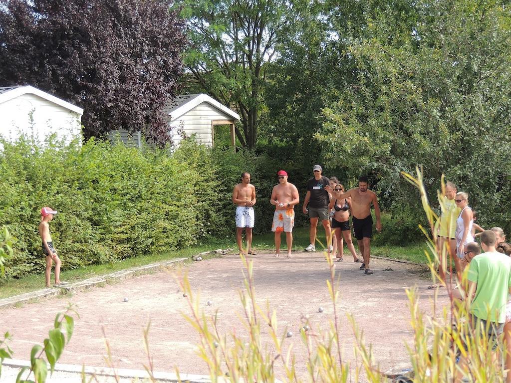 Camping L'Arada Parc Hotel Sonzay Exterior photo