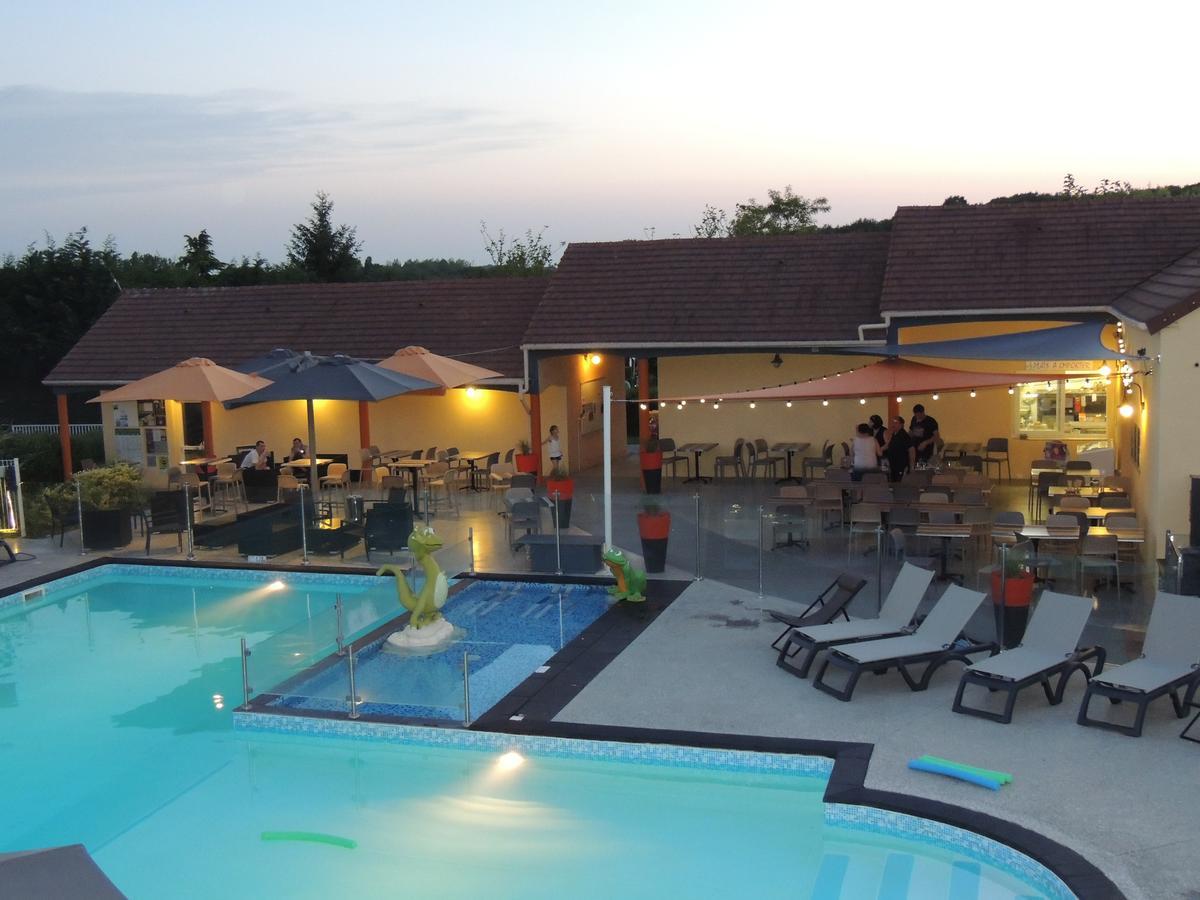 Camping L'Arada Parc Hotel Sonzay Exterior photo